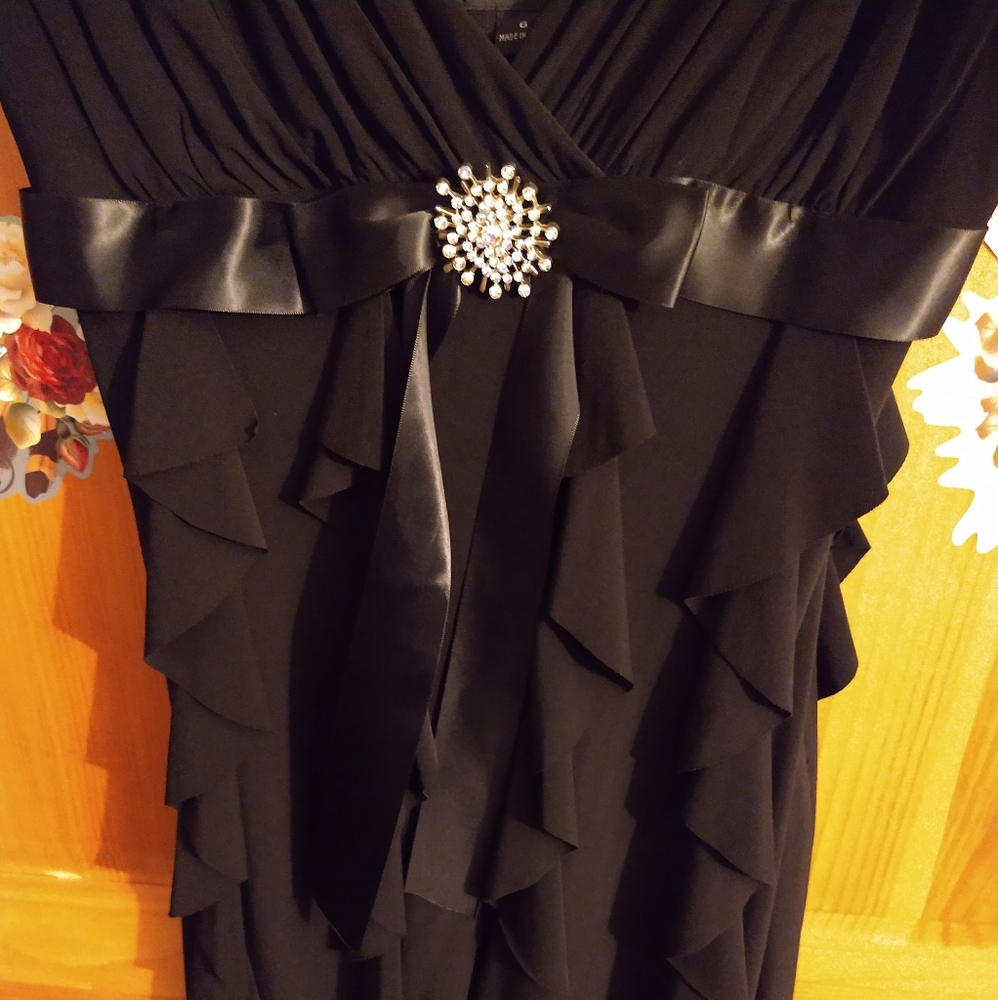 Black Ruffled Dress - Picture 5 of 5